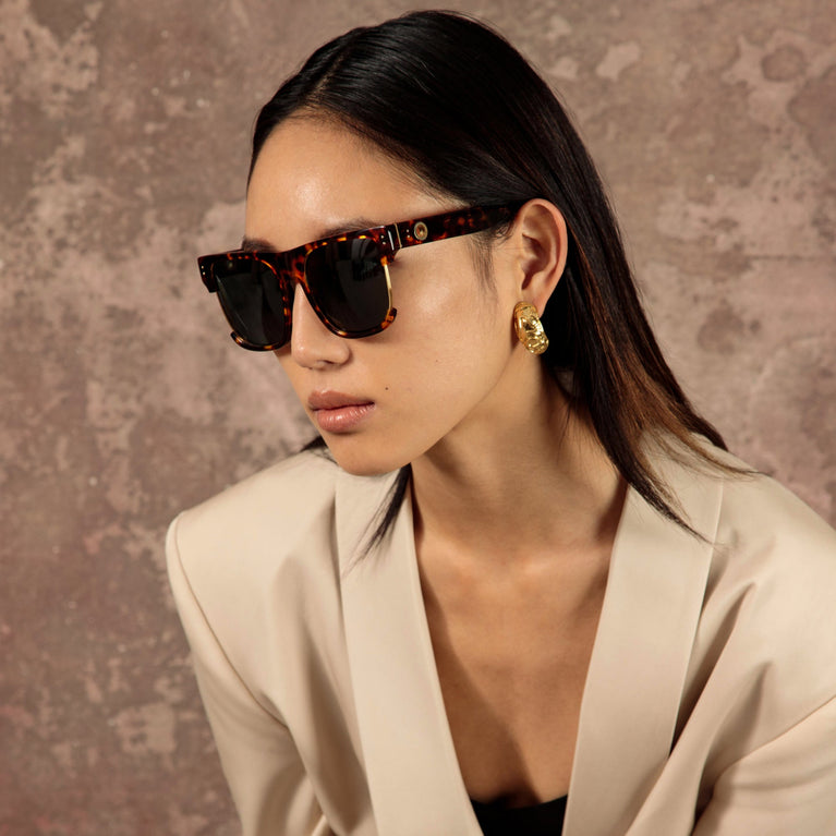Linda Farrow Lomas D-Frame Sunglasses in Tortoiseshell C2 58